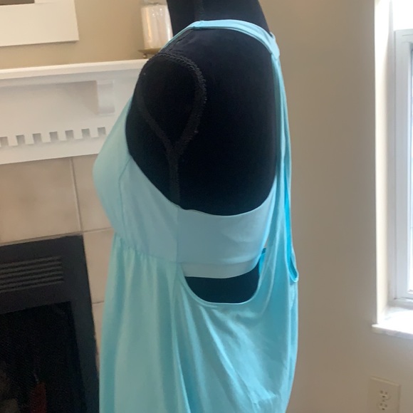 Workout Top - Picture 5 of 6